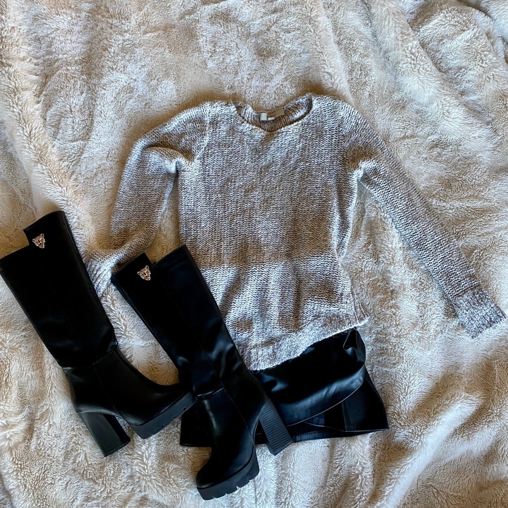 Knit sweater